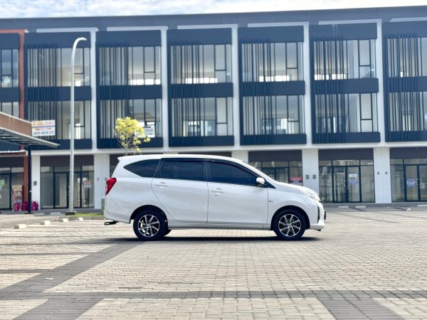 Calya G AT Putih 2022 - Gambar 6