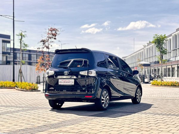 Sienta V AT Facelift Hitam 2019 - Gambar 7