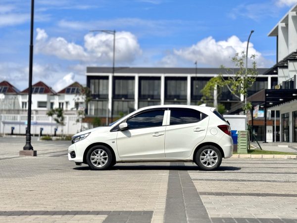 Brio E AT Putih 2019 - Gambar 2