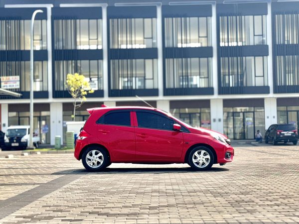 Brio E AT Merah 2018 - Gambar 2