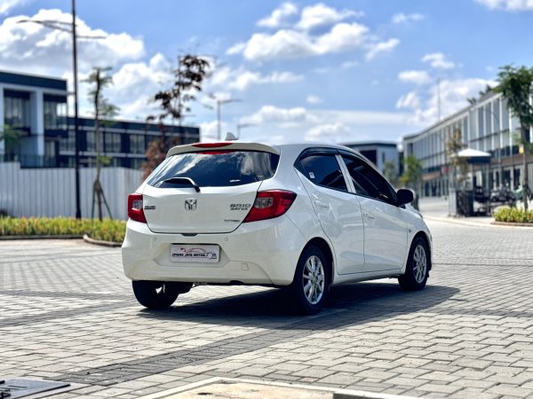 Brio E AT Putih 2019 - Gambar 4
