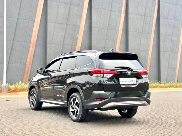 Toyota Rush S TRD AT Hitam 2021 - Gambar 6