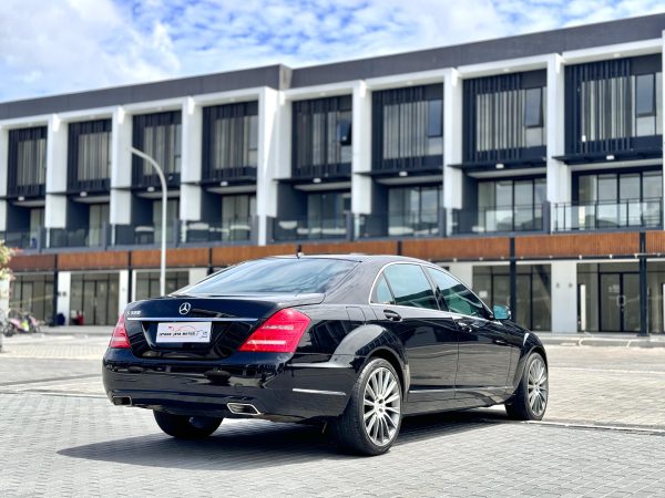 Mercedes S300 L, Hitam 2011 - Gambar 7