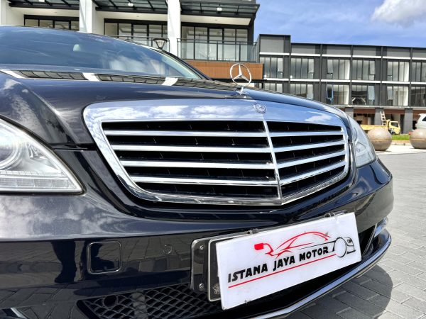 Mercedes S300 L, Hitam 2011 - Gambar 8