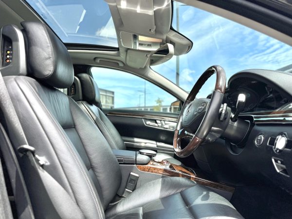 Mercedes S300 L, Hitam 2011 - Gambar 13