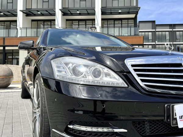 Mercedes S300 L, Hitam 2011 - Gambar 9