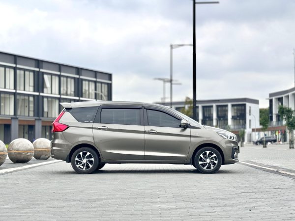 SUZUKI ERTIGA HYBRIB GX AT,ABU 2023 - Gambar 3