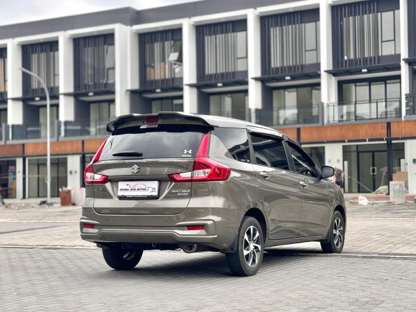SUZUKI ERTIGA HYBRIB GX AT,ABU 2023 - Gambar 6