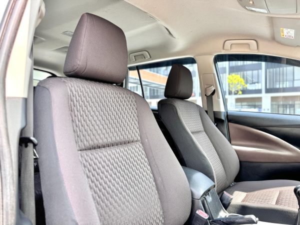 Toyota Innova 2.4 G Mt Abu 2021 - Gambar 8
