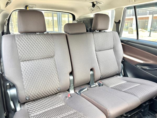 Toyota Innova 2.4 G Mt Abu 2021 - Gambar 10