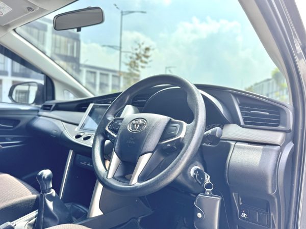 Toyota Innova 2.4 G Mt Abu 2021 - Gambar 12