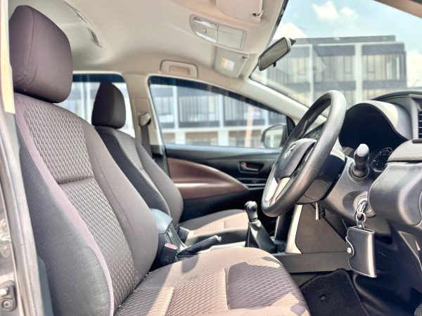 Toyota Innova 2.4 G Mt Abu 2021 - Gambar 14