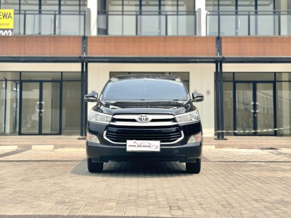 Toyota Innova 2.0 V AT. Hitam 2018