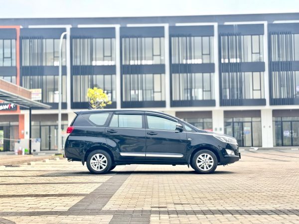 Toyota Innova 2.0 V AT. Hitam 2018 - Gambar 4