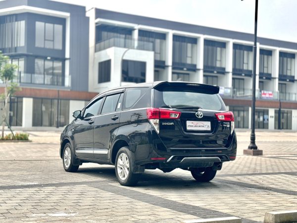 Toyota Innova 2.0 V AT. Hitam 2018 - Gambar 7