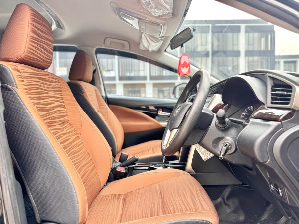 Toyota Innova 2.0 V AT. Hitam 2018 - Gambar 8
