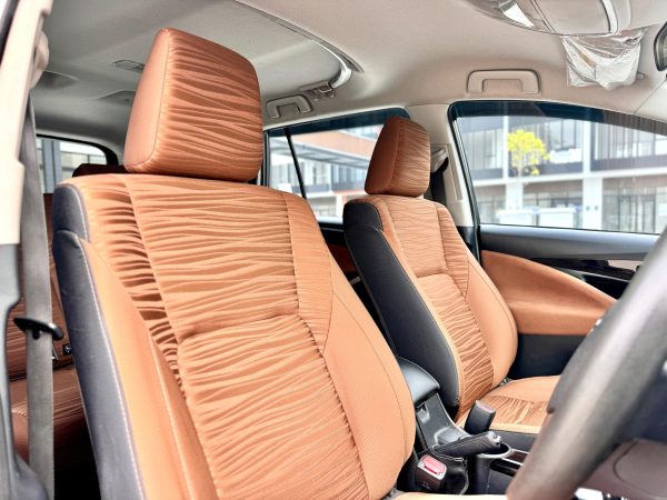 Toyota Innova 2.0 V AT. Hitam 2018 - Gambar 9