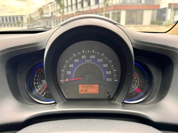 Honda Mobilio E AT Abu 2014 - Gambar 7