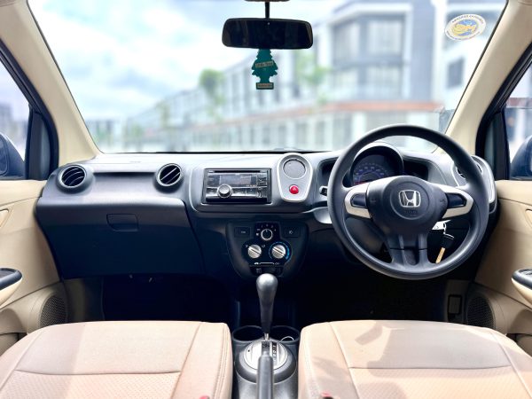 Honda Mobilio E AT Abu 2014 - Gambar 9