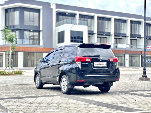 Toyota Innova 2.0 G AT Hitam - Gambar 7