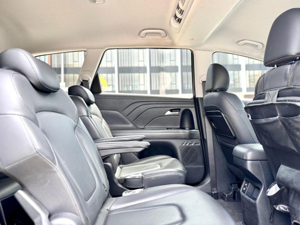 Hyundai Stargazer Prime AT Hitam - Gambar 13