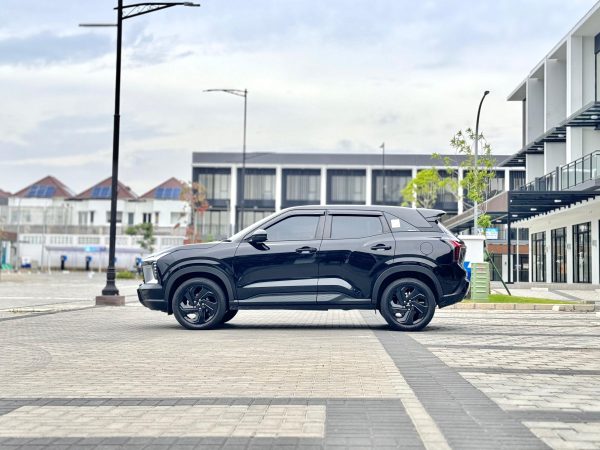 Mitsubishi Xforce Ultimate At Hitam - Gambar 3