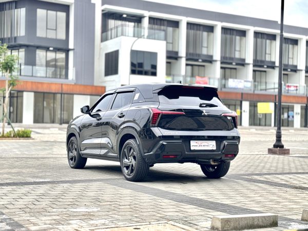 Mitsubishi Xforce Ultimate At Hitam - Gambar 4