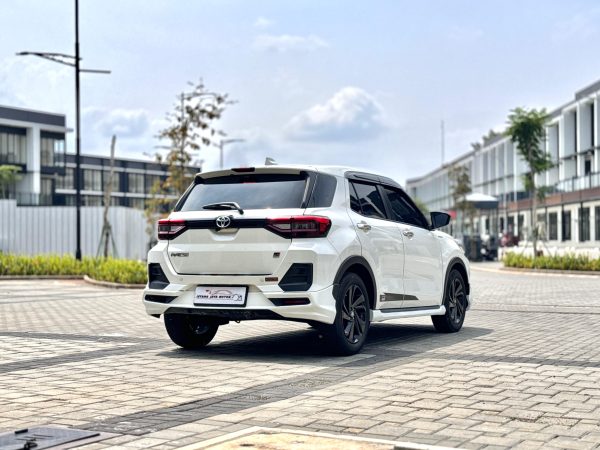 Toyota Raize 1.0 Gr Sport At Putih 2023 - Gambar 4