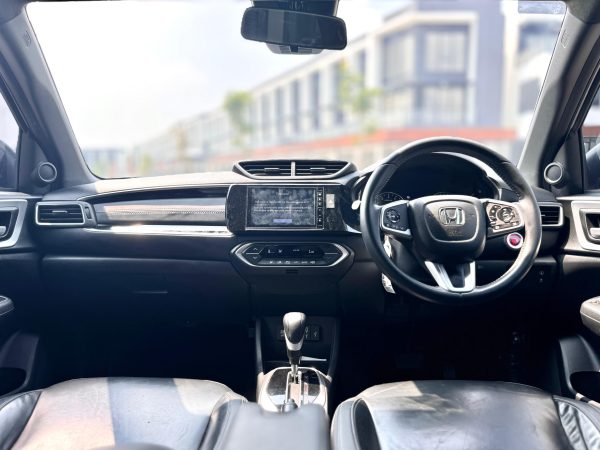 Honda BRV Prestige Sensing AT Silver 2022 - Gambar 12