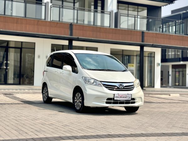 Honda Freed S (acdb) Putih 2013 - Gambar 3
