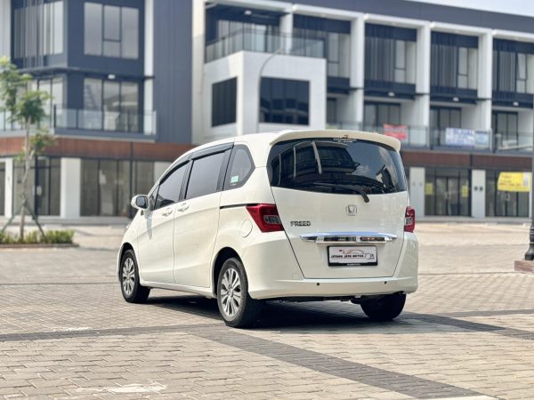 Honda Freed S (acdb) Putih 2013 - Gambar 6