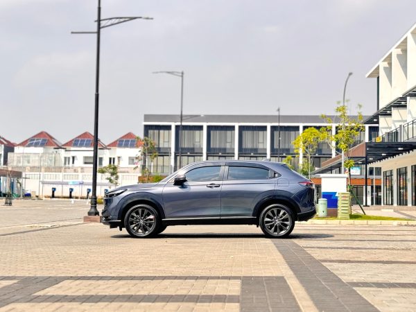 Honda HRV SE CVT Abu 2023 - Gambar 4