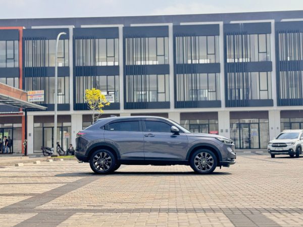 Honda HRV SE CVT Abu 2023 - Gambar 5