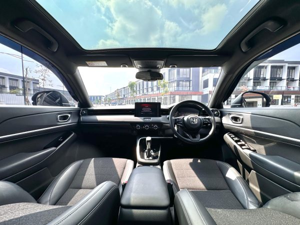 Honda HRV SE CVT Abu 2023 - Gambar 13