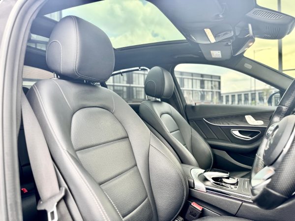 Mercedes C300 AMG Line Hitam 2019 - Gambar 21