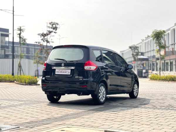ERTIGA GX AT HITAM 2014 - Gambar 4