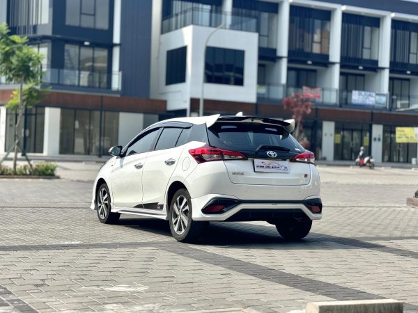 YARIS GR SPORT AT PUTIH 2022 - Gambar 6
