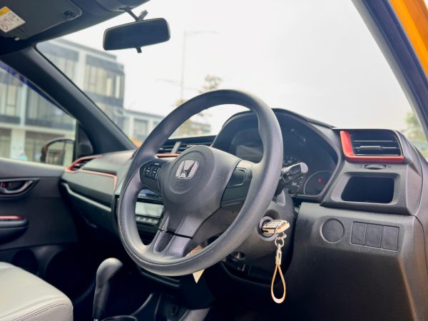 BRIO RS AT KUNING 2019 - Gambar 12