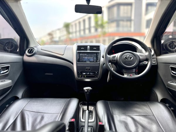 Agya 1.2 GR SPORT AT Abu 2022 - Gambar 9