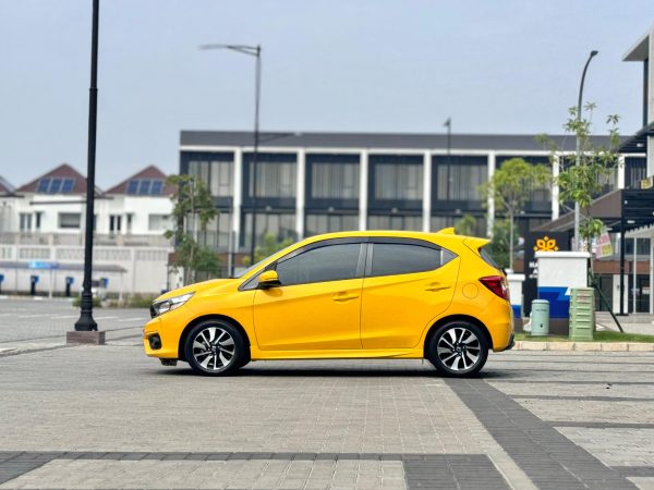 BRIO RS AT KUNING 2019 - Gambar 6
