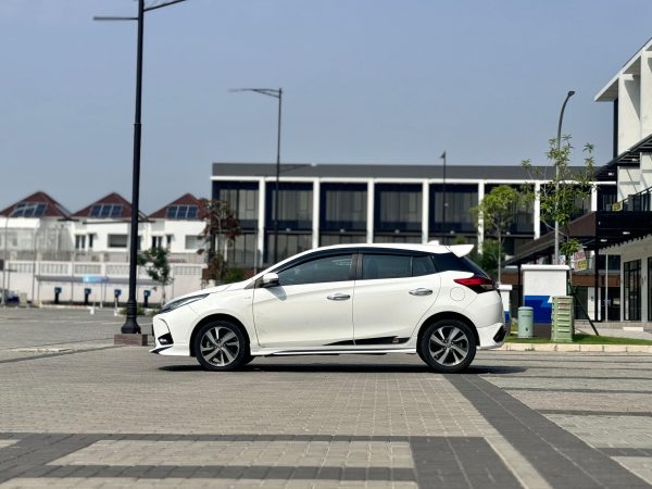YARIS GR SPORT AT PUTIH 2022 - Gambar 4