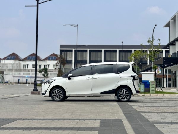 Sienta V AT Putih 2021 - Gambar 6