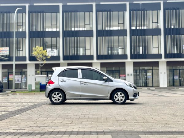 Brio E AT Silver 2017 - Gambar 2