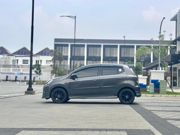 Agya 1.2 GR SPORT AT Abu 2022 - Gambar 4