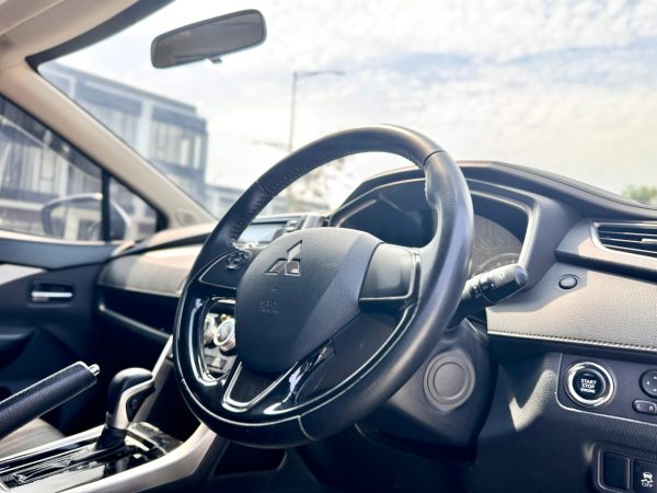 Xpander Sport AT Abu 2019 - Gambar 11