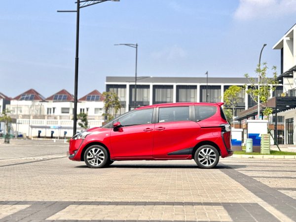Sienta V AT Merah 2021 - Gambar 4