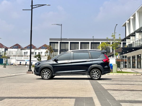XL 7 BeTa AT Hitam 2022 - Gambar 5