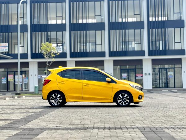 BRIO RS AT KUNING 2019 - Gambar 7