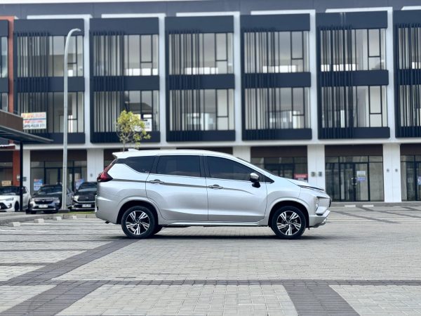Xpander Ultimate AT Silver 2021 - Gambar 4