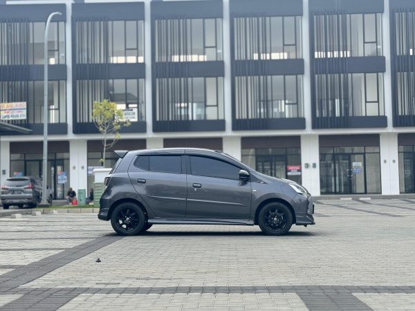 Agya 1.2 GR SPORT AT Abu 2022 - Gambar 5